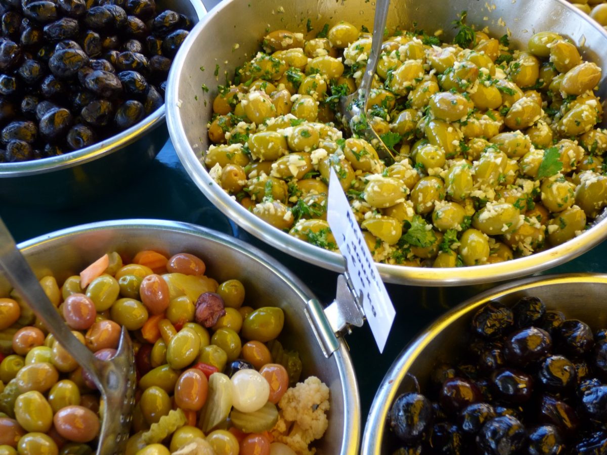 Olives marché hebdomadaire Bandol