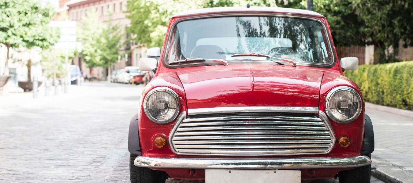 Les anglaises ont la côte Bandol exposition voiture