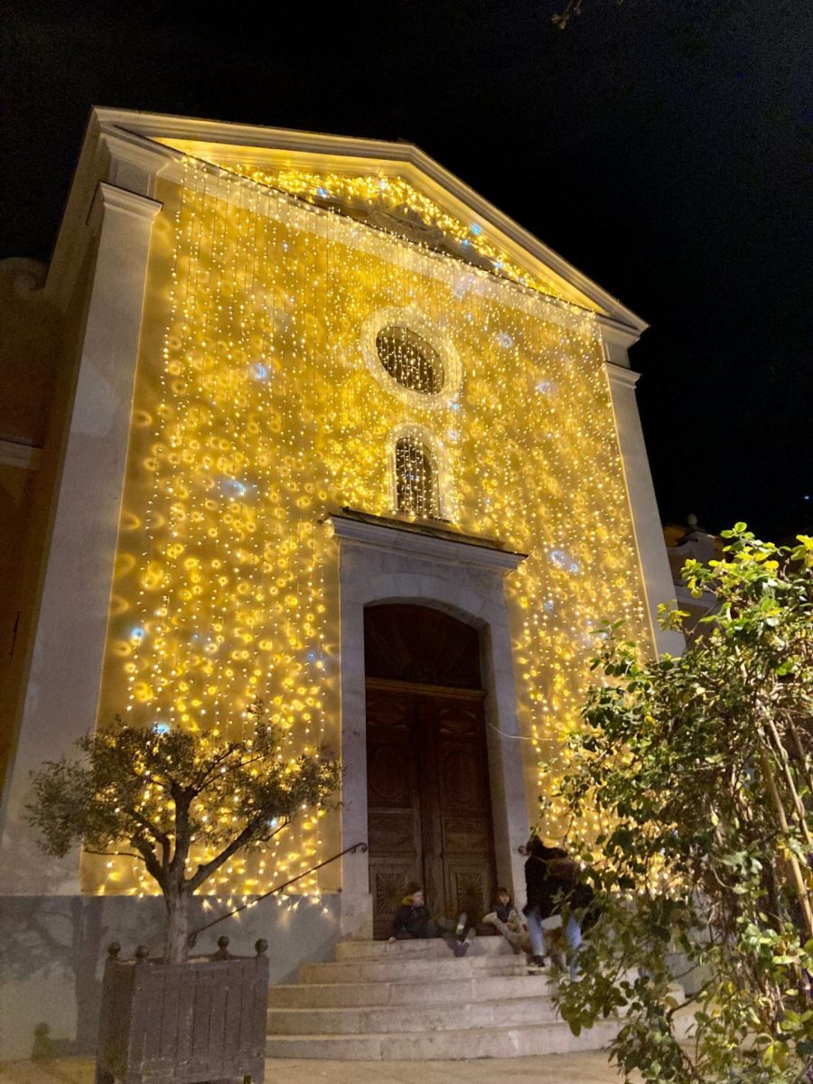 Bandol en Décembre illuminations église