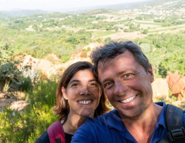 Bandol als Paar im Frühling