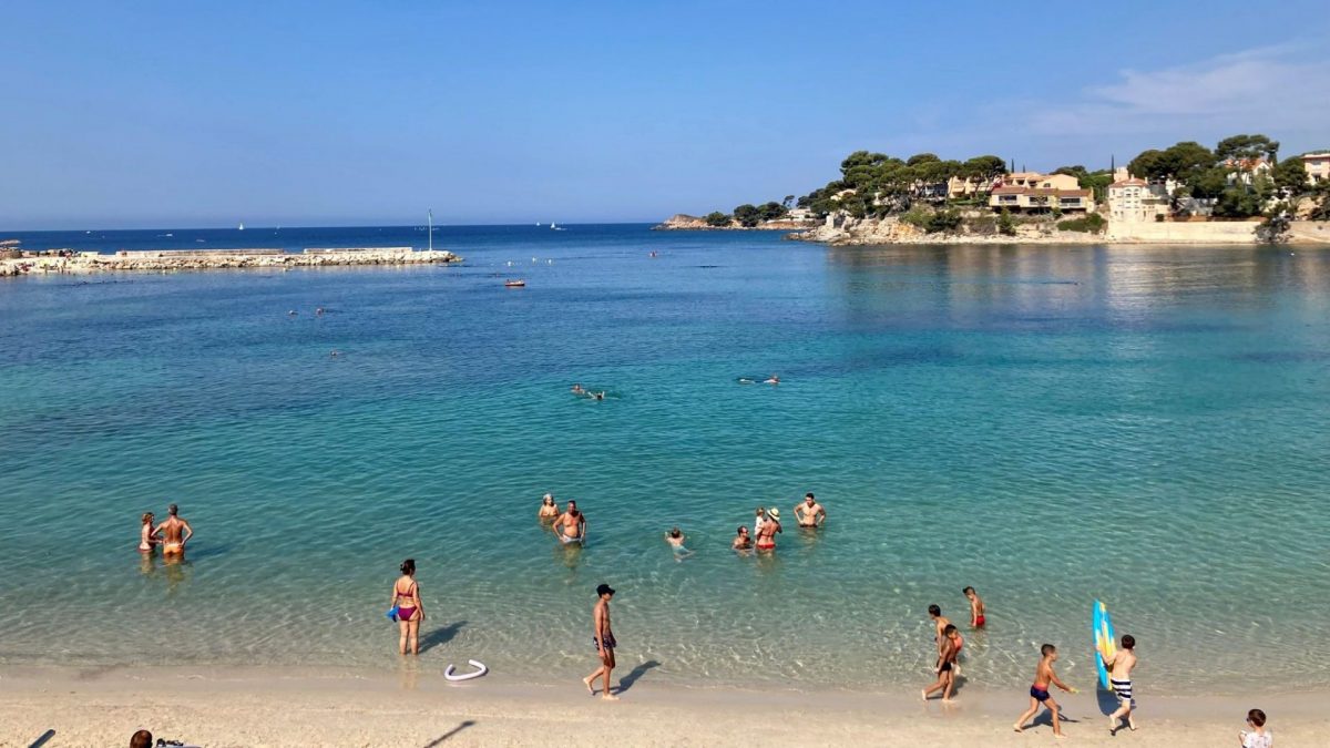 Bandol en Juillet plage Renecros