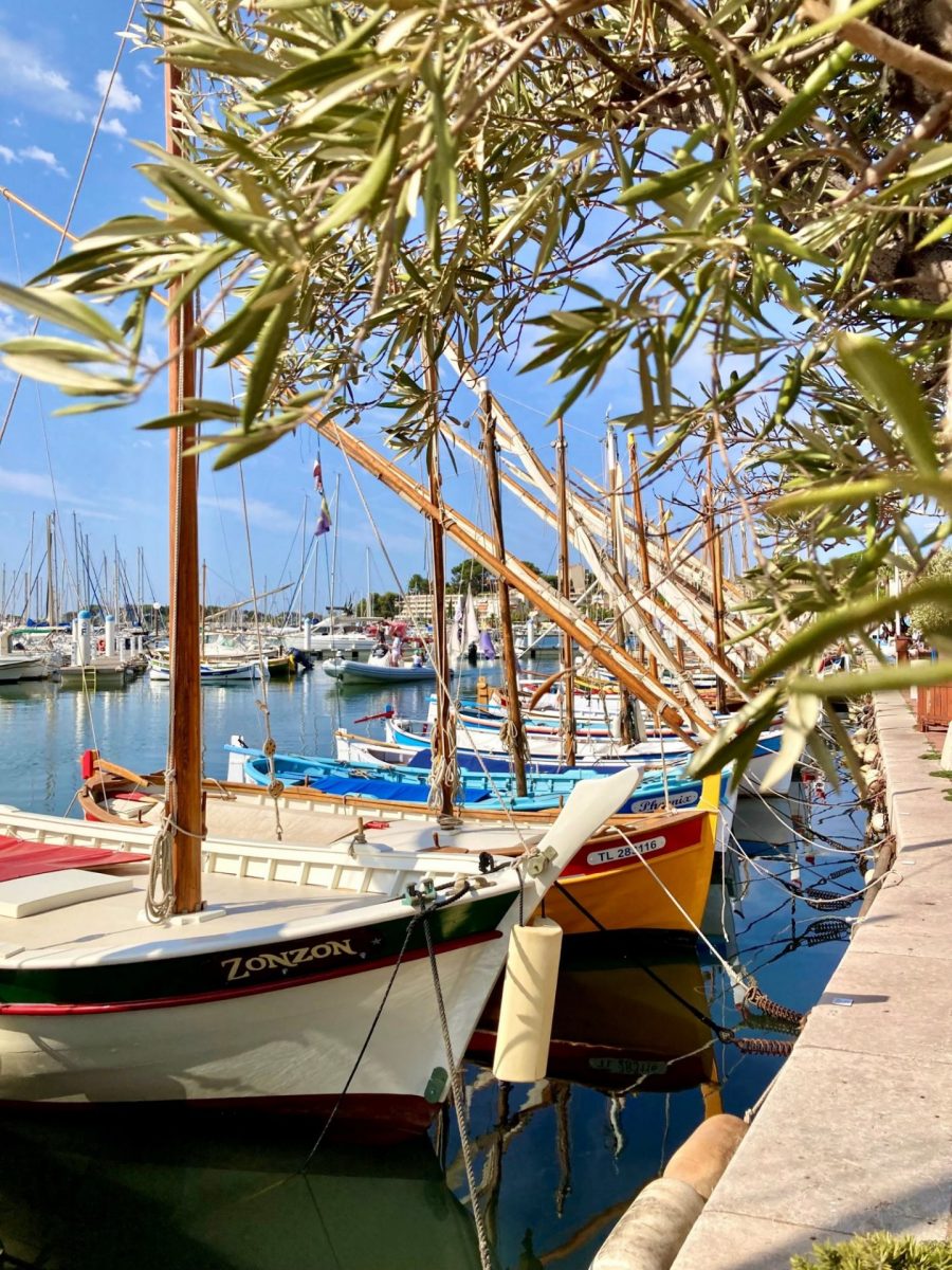 Bandol en Octobre port pointus
