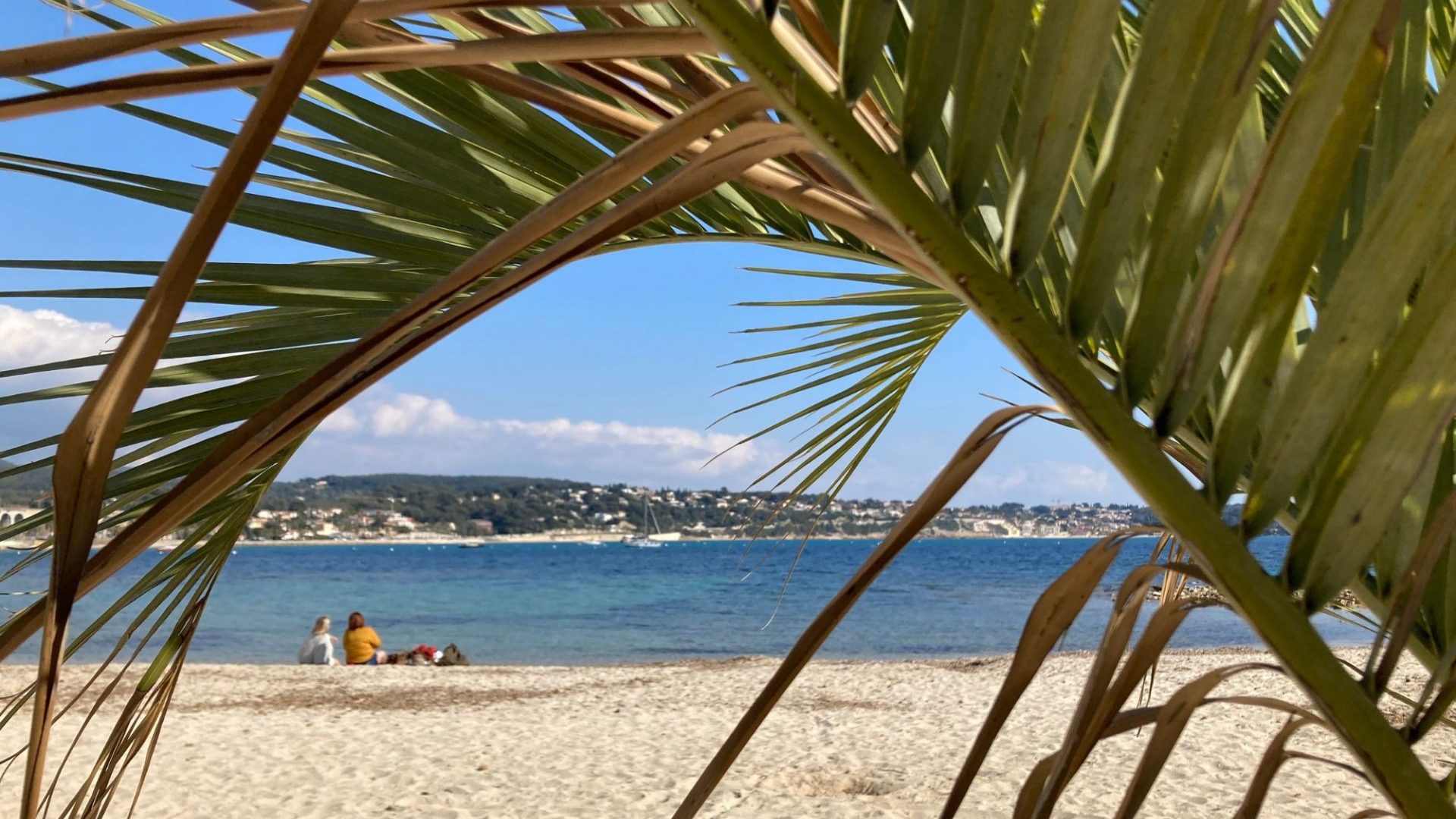 Bandol en mars plage centrale 2