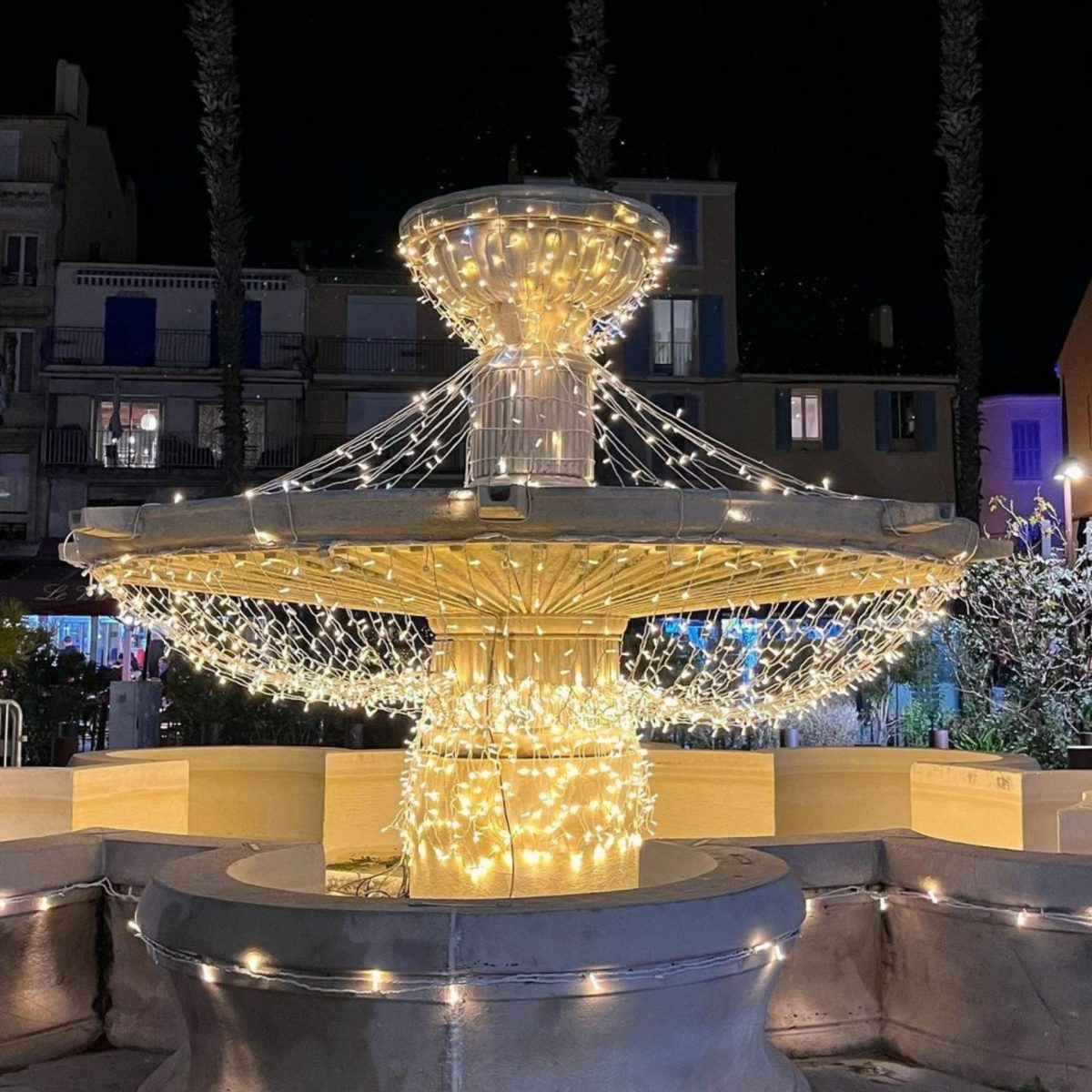 Bandol décembre fontaine lumières