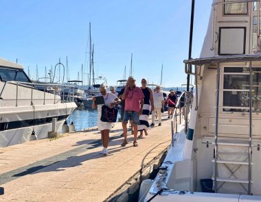 Welcoming cruise passengers