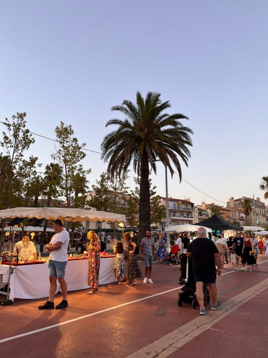 Marché nocturne juillet Bandol