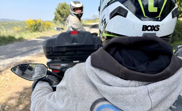 On a testé pour vous : la randonnée en quad entre vignes, forêt et panoramas provençaux avec Quad Rando Var