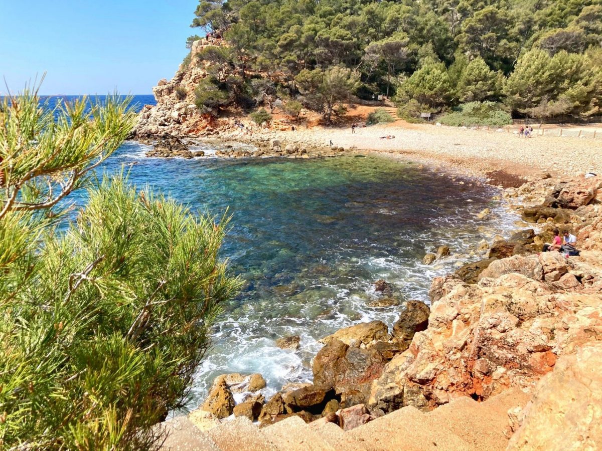 Courir à Bandol - plage des Engraviers