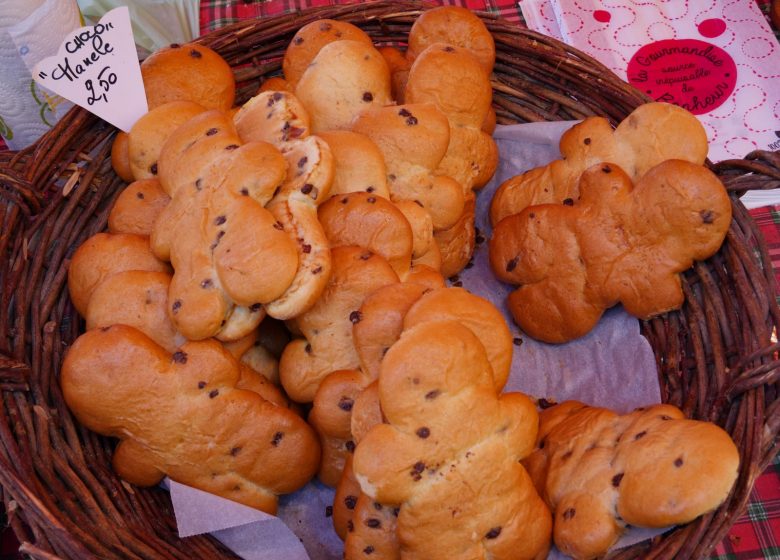 Large Alsatian market