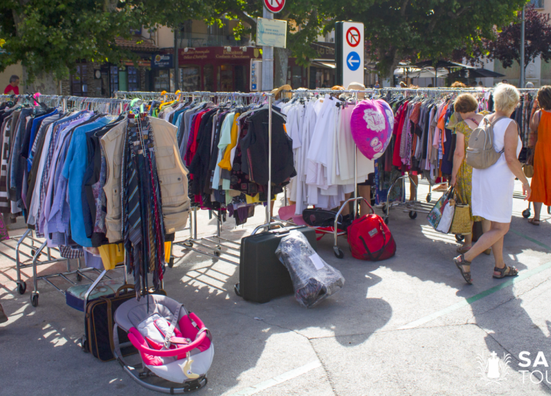 Brocante Caritative de la Croix Rouge Française