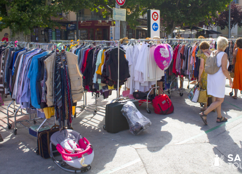 Brocante Caritative de la Croix Rouge