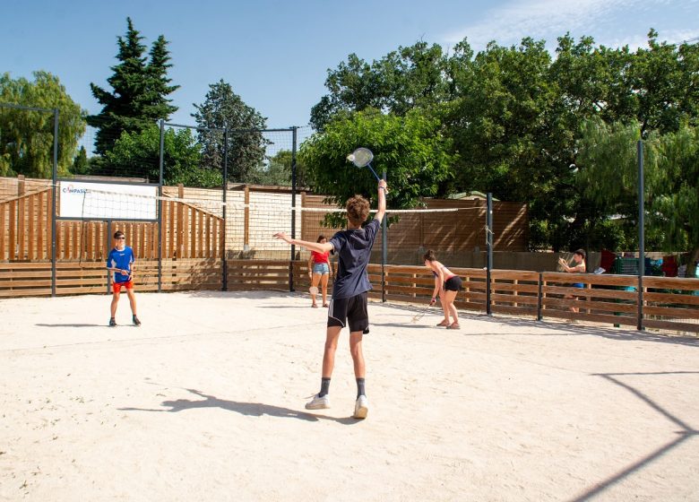 Camping CAMPASUN Mas de Pierredon : Aire de camping car