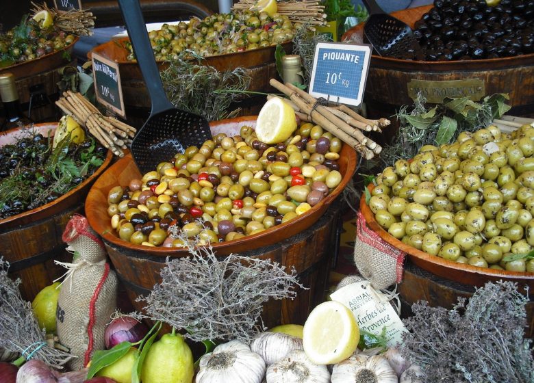 Fair for Provençal products by the league against cancer