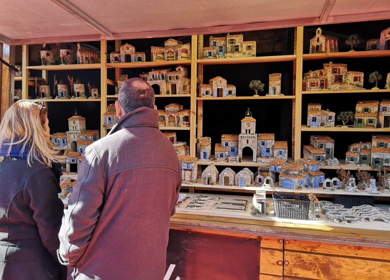 Marché aux santons et à la céramique
