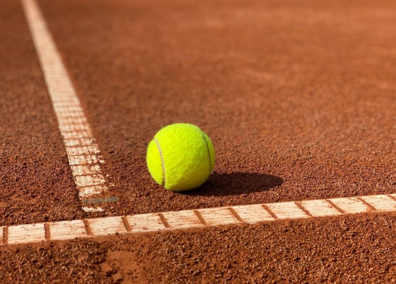 Tenniskurs für Kinder und Erwachsene