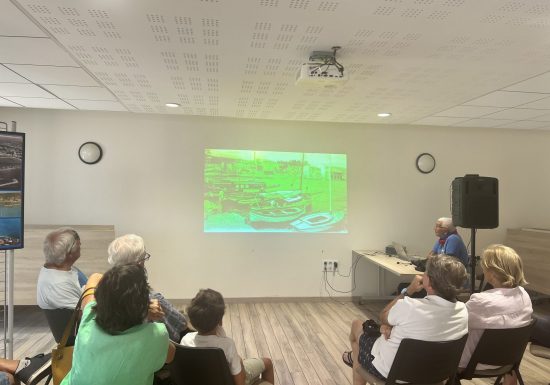 Exposition de cartes postales anciennes