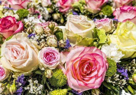 Chasse aux bouquets à travers les sites ouverts de la ville