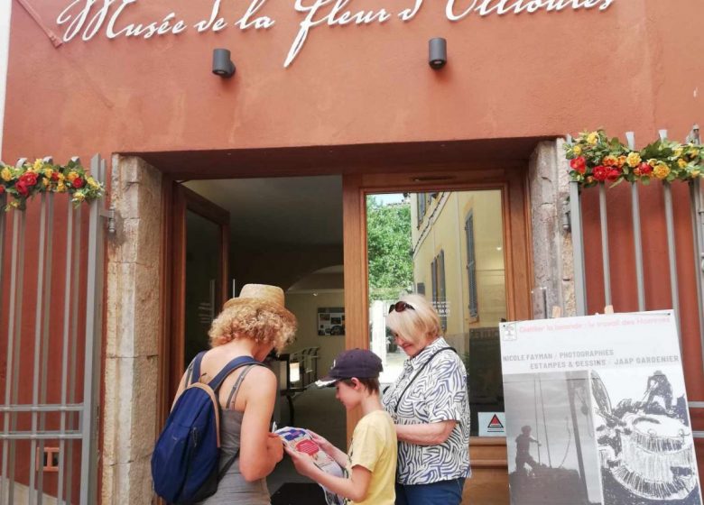 Jeu d’enquête familial à travers le centre-ville