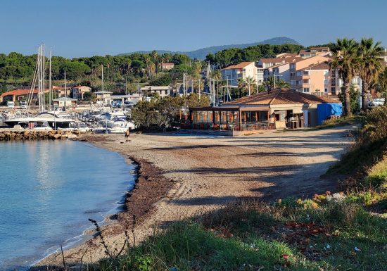 Aire de stationnement pour camping-cars port de la Coudoulière