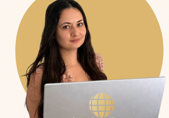 Charlène Stingl Réseaux Sociaux & Traduction