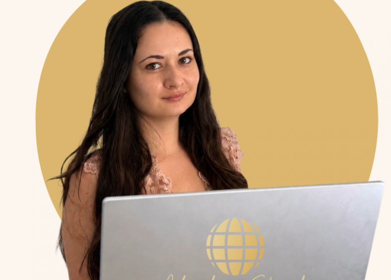 Charlène Stingl Réseaux Sociaux & Traduction