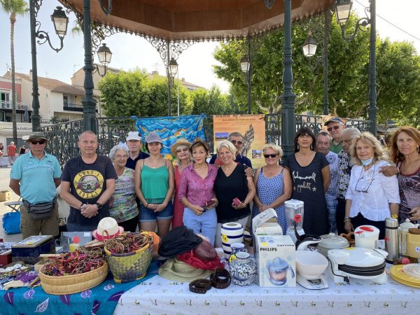 Brocante caritative par Sekolin Ny
