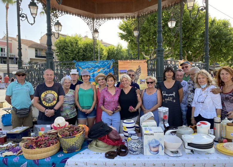 Brocante caritative par Sekolin Ny