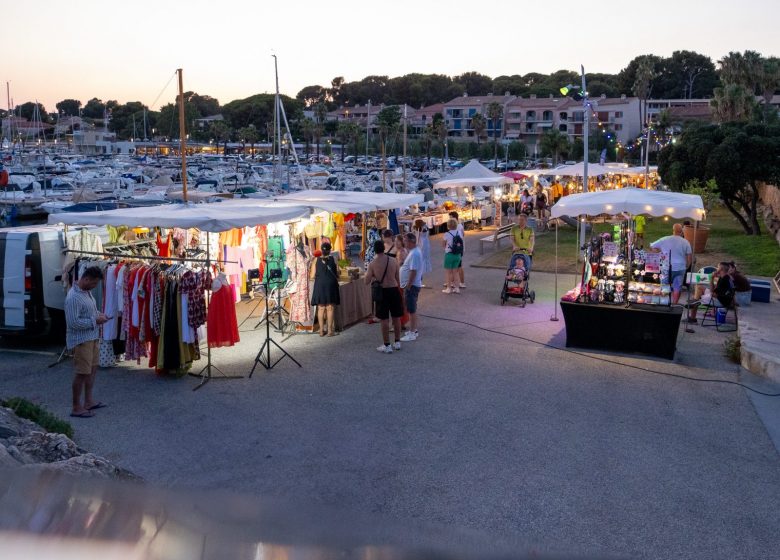 Marché nocturne des Ports des Lecques