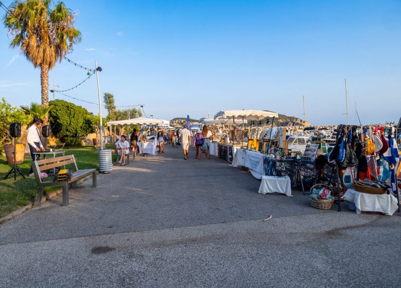 Marché nocturne des Ports des Lecques