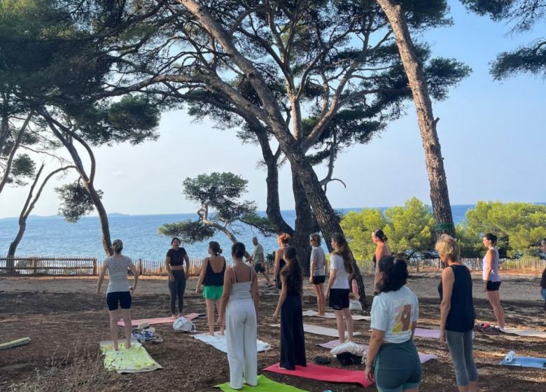 Matinée Pilates et Açaï Bowl