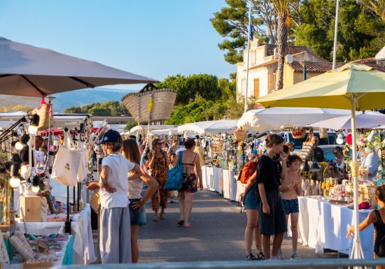Marché nocturne du Port de la Madrague