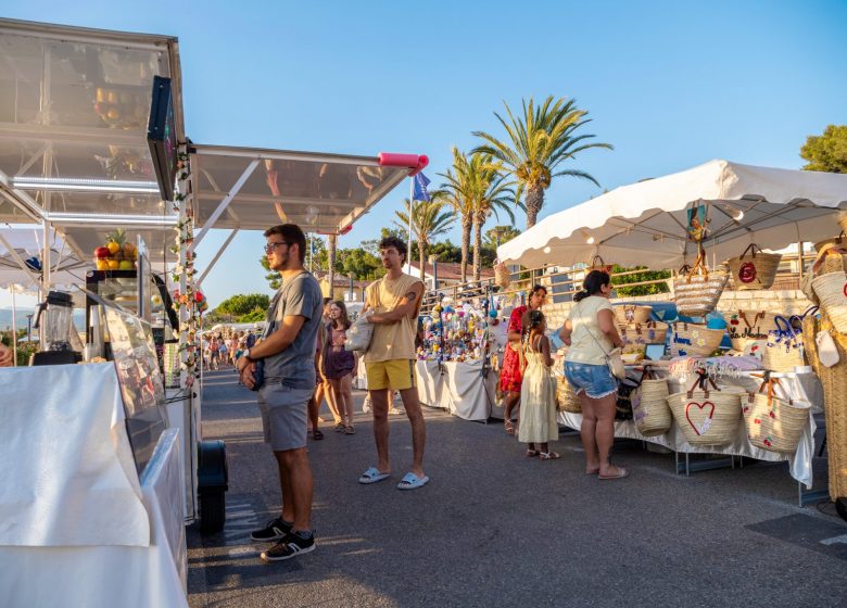 Marché nocturne du Port de la Madrague