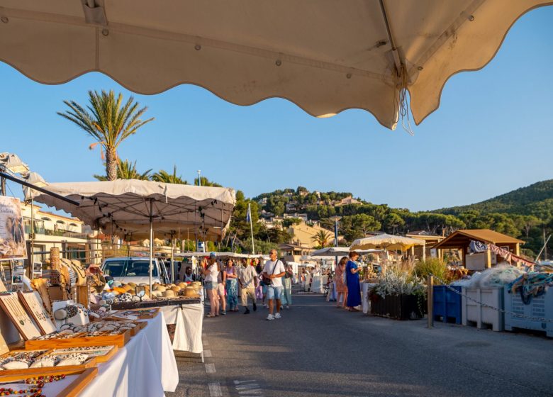 Marché nocturne du Port de la Madrague