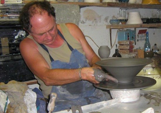 Cours – Céramique tournage à la Poterie du Beausset-Vieux – Comte Fabien
