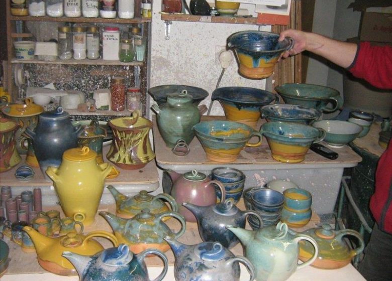 Cours – Céramique tournage à la Poterie du Beausset-Vieux – Comte Fabien