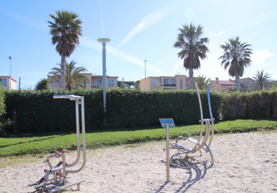 Aire de fitness boulevard de la plage