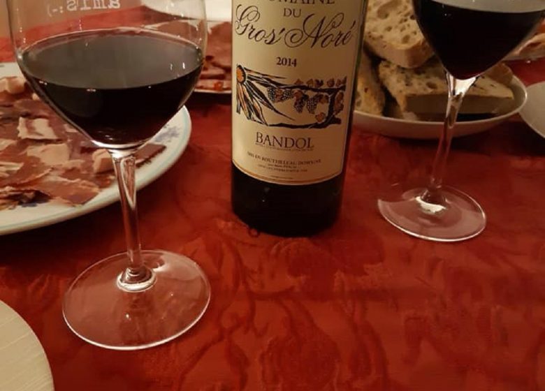 Au Clair de La Vigne