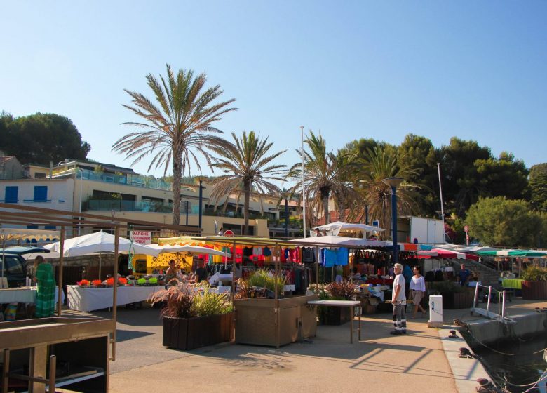 Provenzalischer Sommermarkt in Port de la Madrague