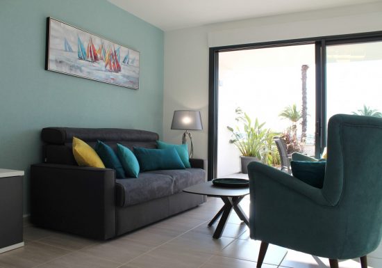 Holding Kaczmarek Sylvie