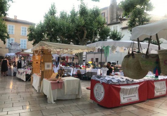 Marché nocturne de Cassis