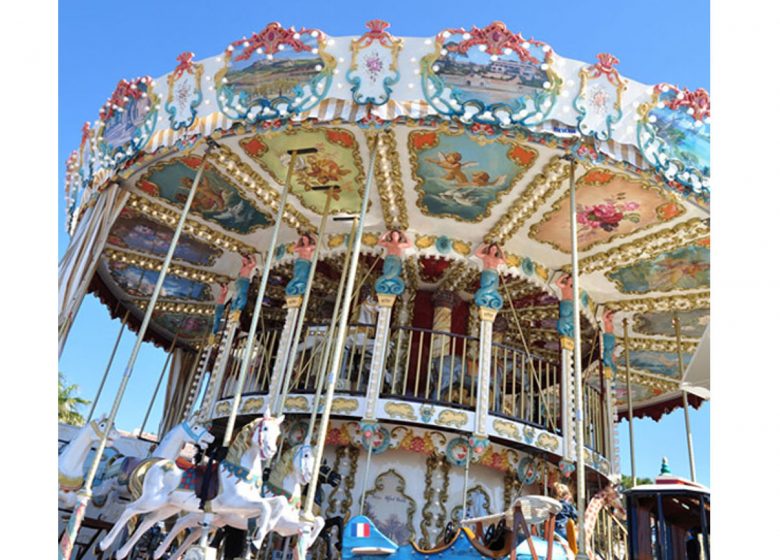 Carrousel Palace 1900 in Bandol